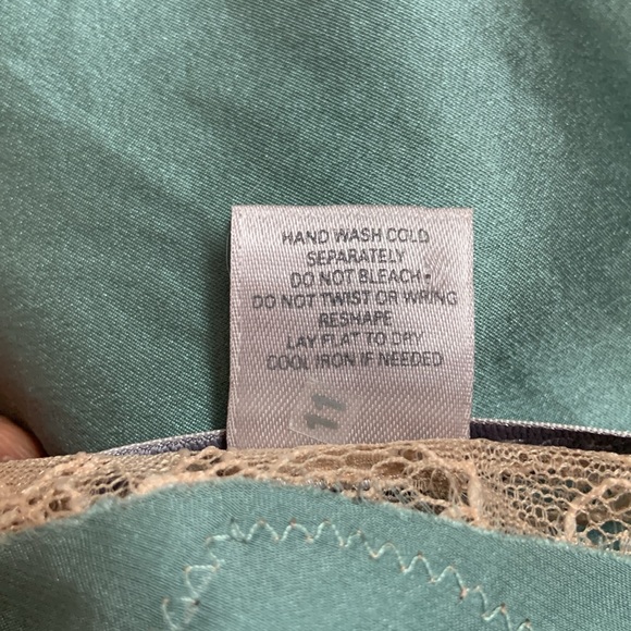 Vintage SILK Victoria’s Secret Chemise - Picture 7 of 8